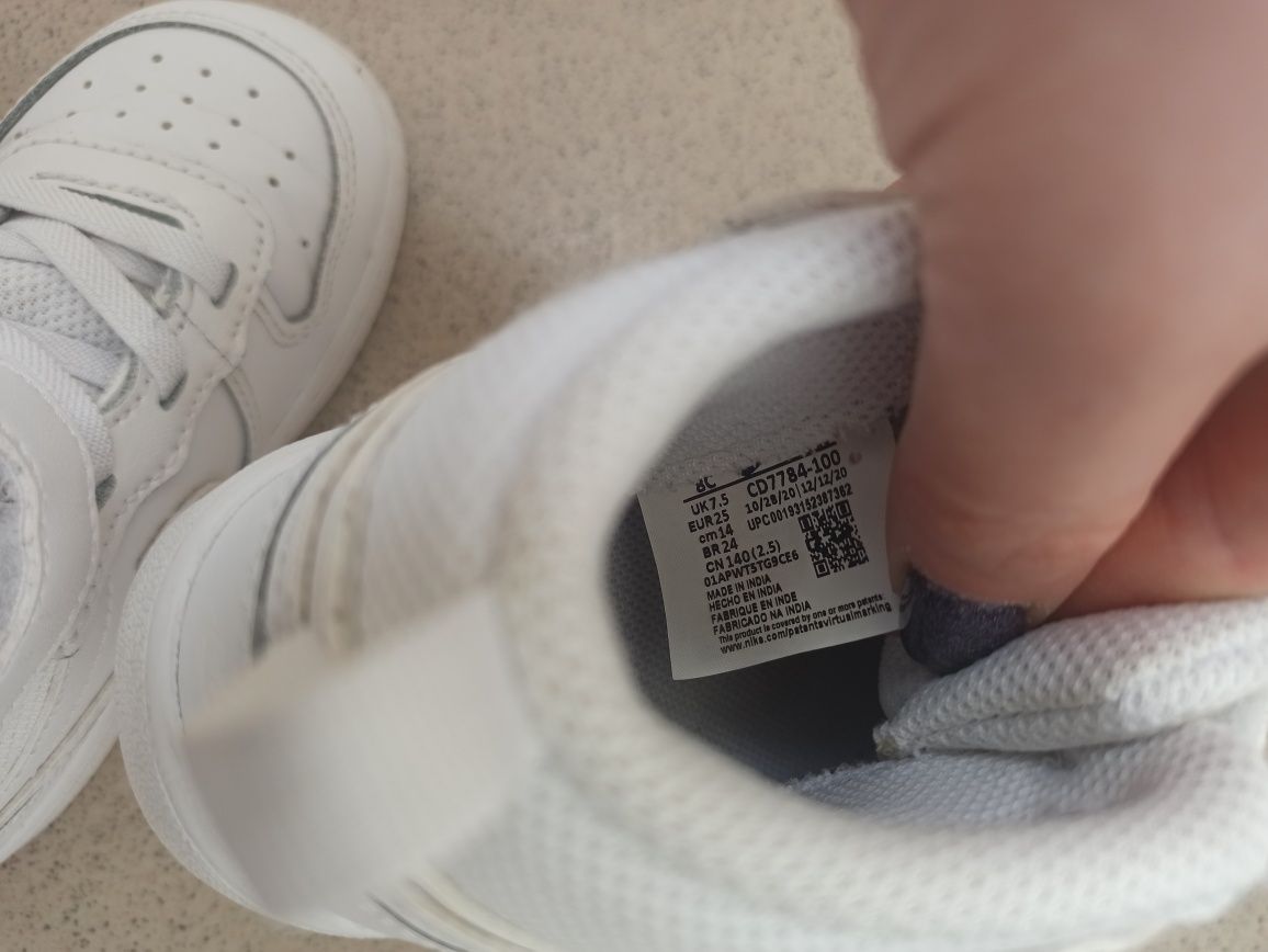 Детски оригинални маратонки/ кецове/ обувки Nike 25 номер