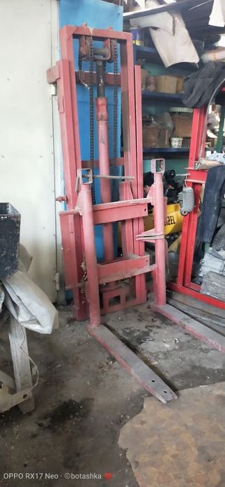 Продам Вилочный погрузчик