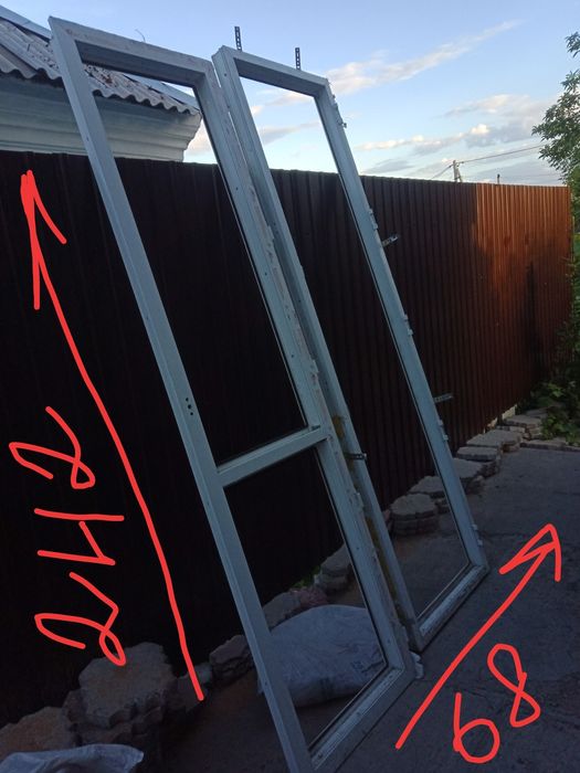 Дверь пластиковая