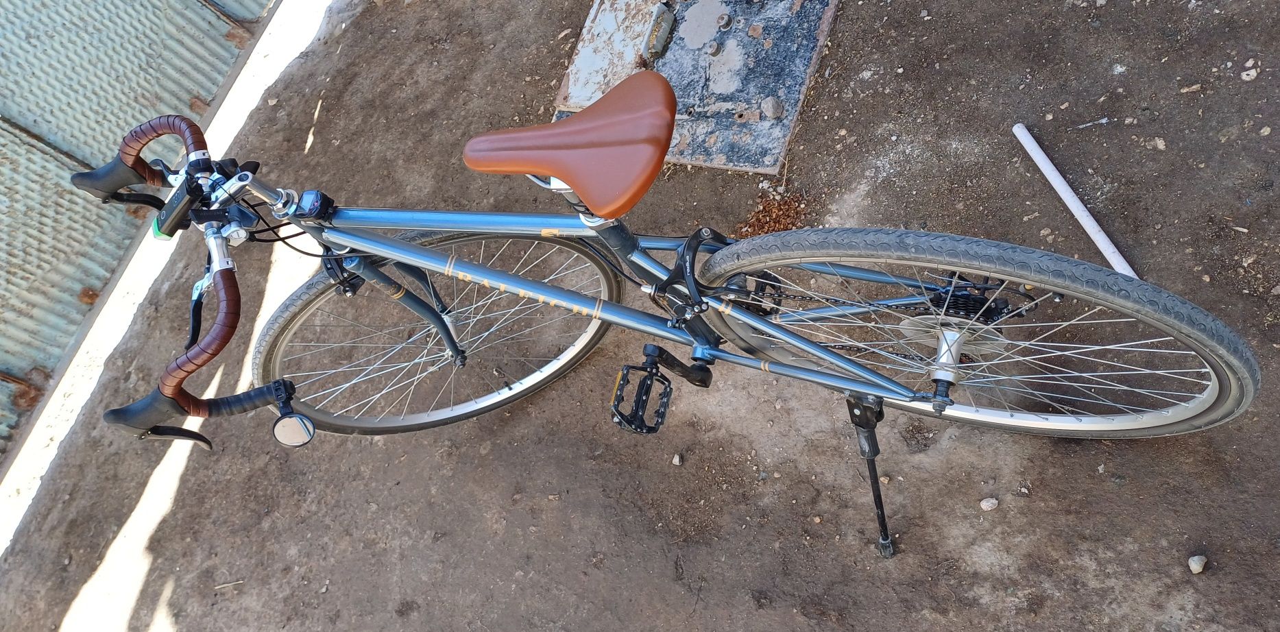 Velik SPORT BIKE sotiladi
