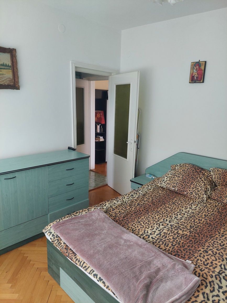Vand apartament 2 camere ultracentral strada Republicii, Oradea