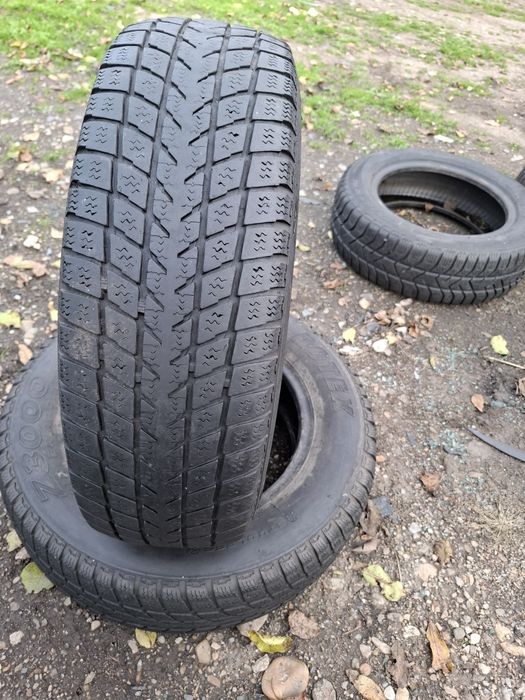 Vand 2 anvelope 185 70 14 de iarna bune