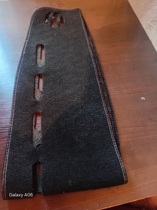 Накидка на панель мерседес 124