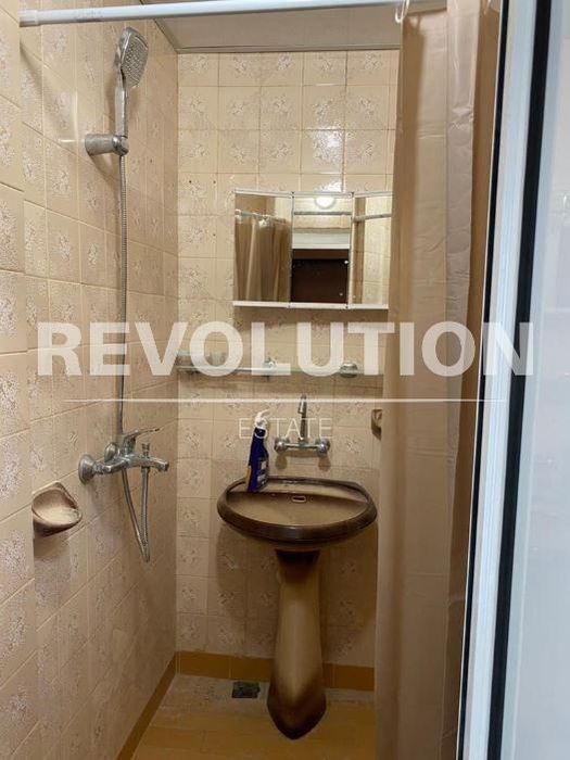 Дава се под наем Двустаен апартамент в Варна, Възраждане 3 - 78 кв.м за 325 € - Снимка #5