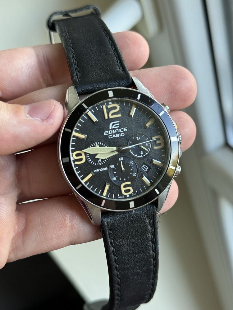 Часовник Casio Edifice