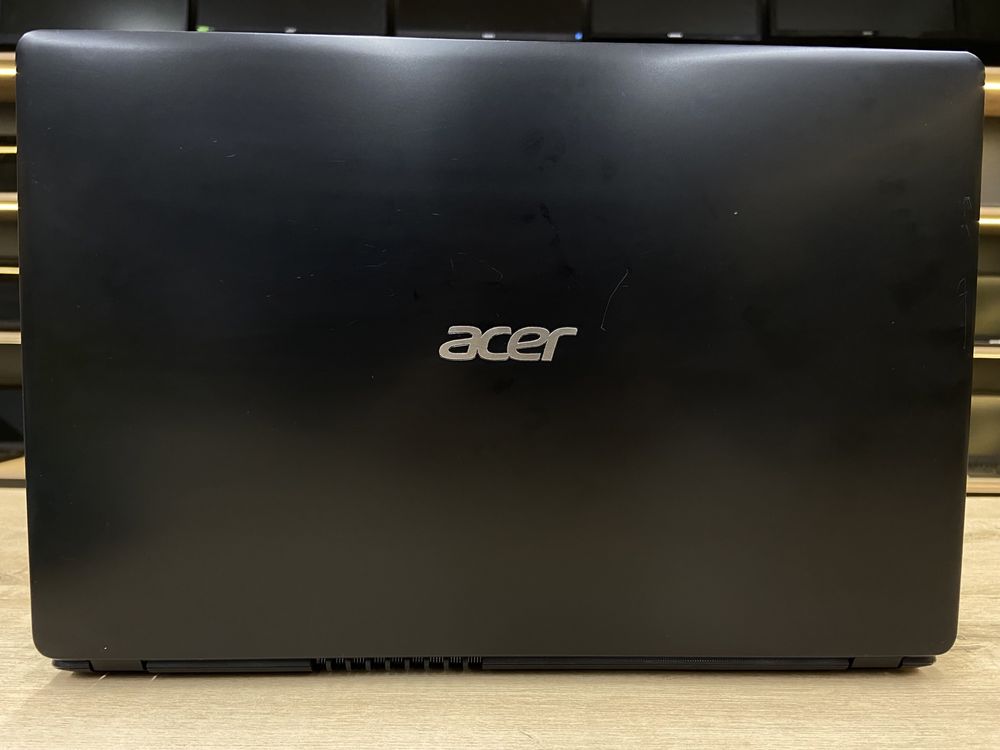 Ноутбук Acer Aspire 3 - 15.6 HD/Ryzen 3 3200U/4GB/SSD 128GB/Vega 3