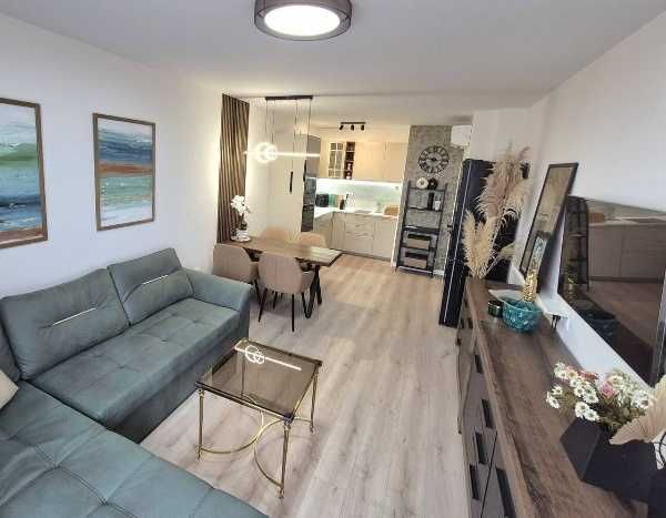 Продава се Двустаен апартамент в Бургас, Сарафово - 65 кв.м за 2539 €/кв.м - Снимка #1