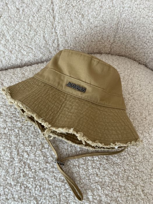 Дамски шапки New Season