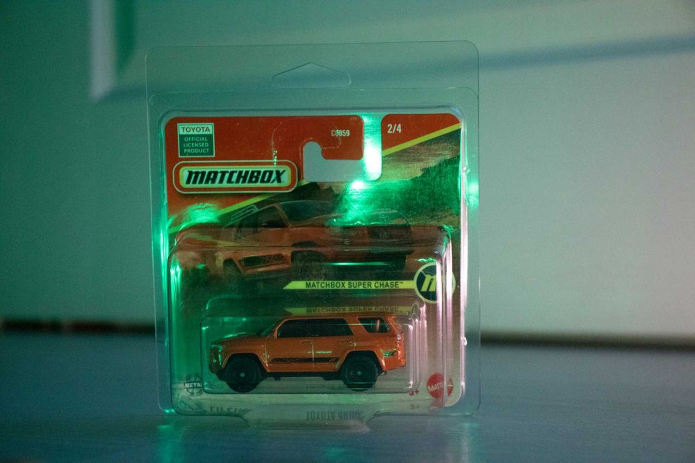 Masinuta Toyota 4Runner - Matchbox Super Chase
