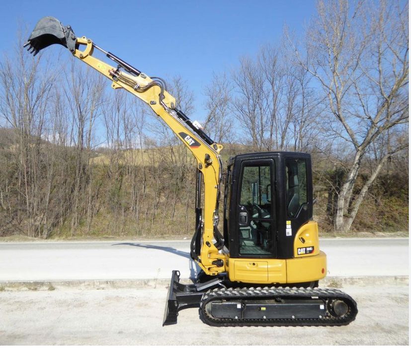 Dezmembrez miniexcavator Caterpillar 304E2, 302.7D, 303ECR,305E2–piese