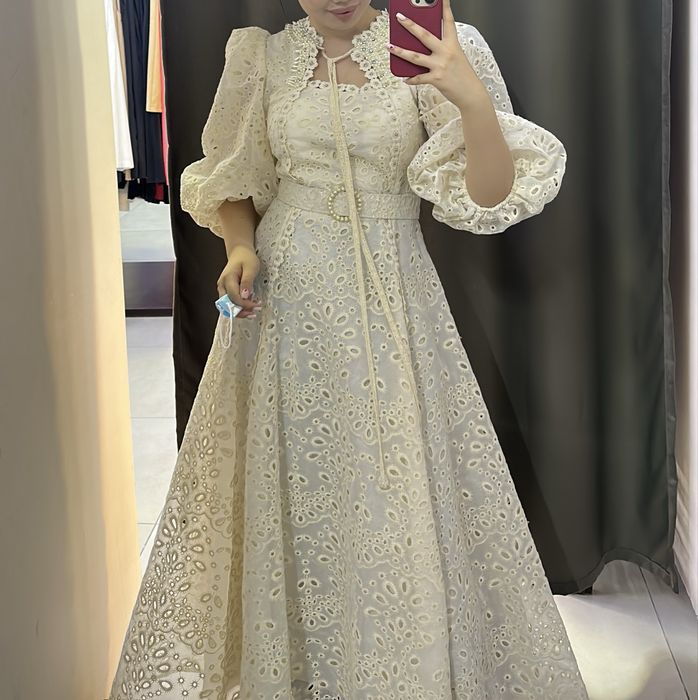 Покупала за 85 ,Продам за 45тысяч .Очень качественное платье.