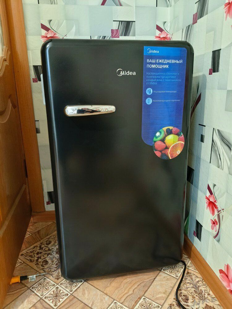 Холодильник Midea компактного типа  Model : MDRD142SLF01   Доставка
