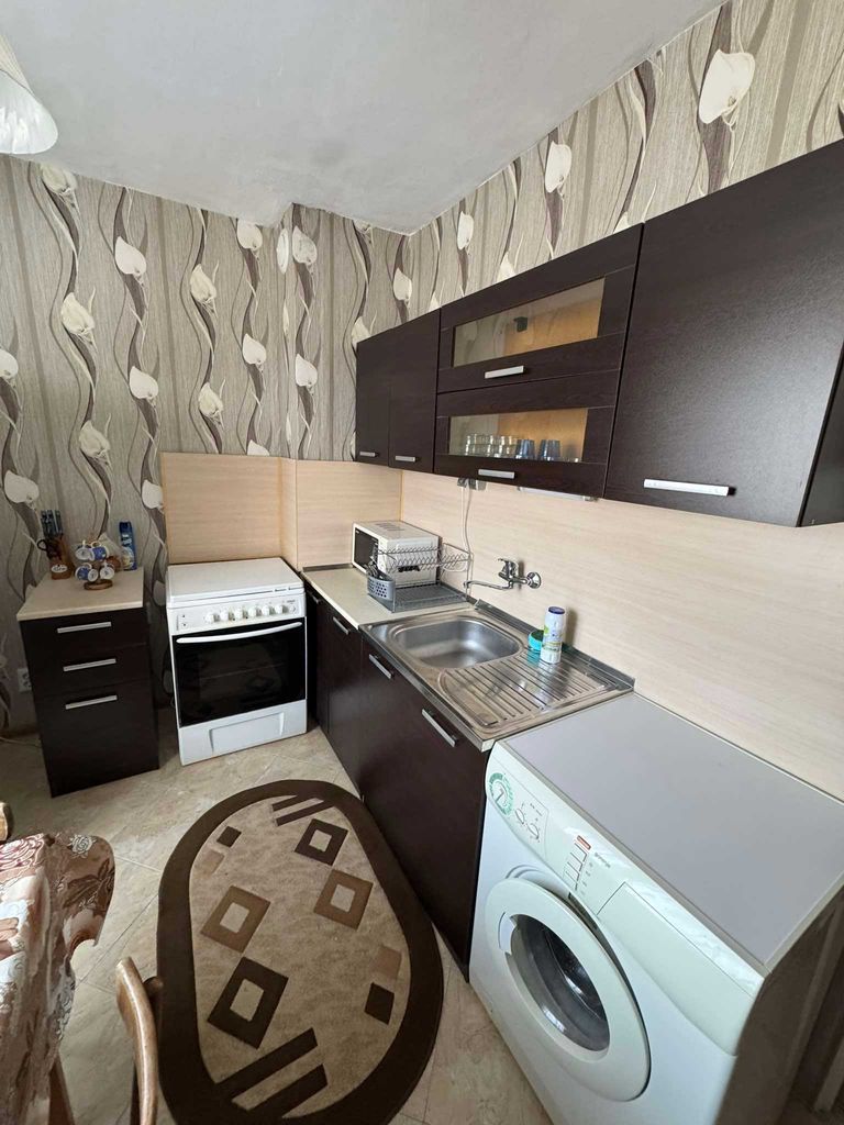 Продава се Двустаен апартамент в Казанлък - 65 кв.м за 887 €/кв.м - Снимка #1