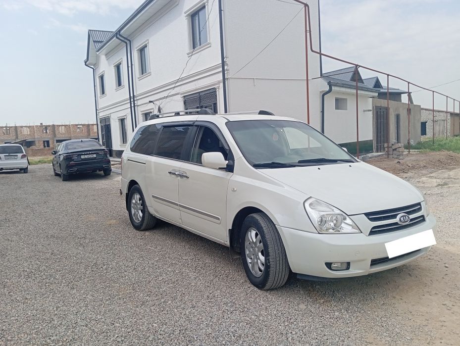 Kia cornaval  3.3 benzin mator