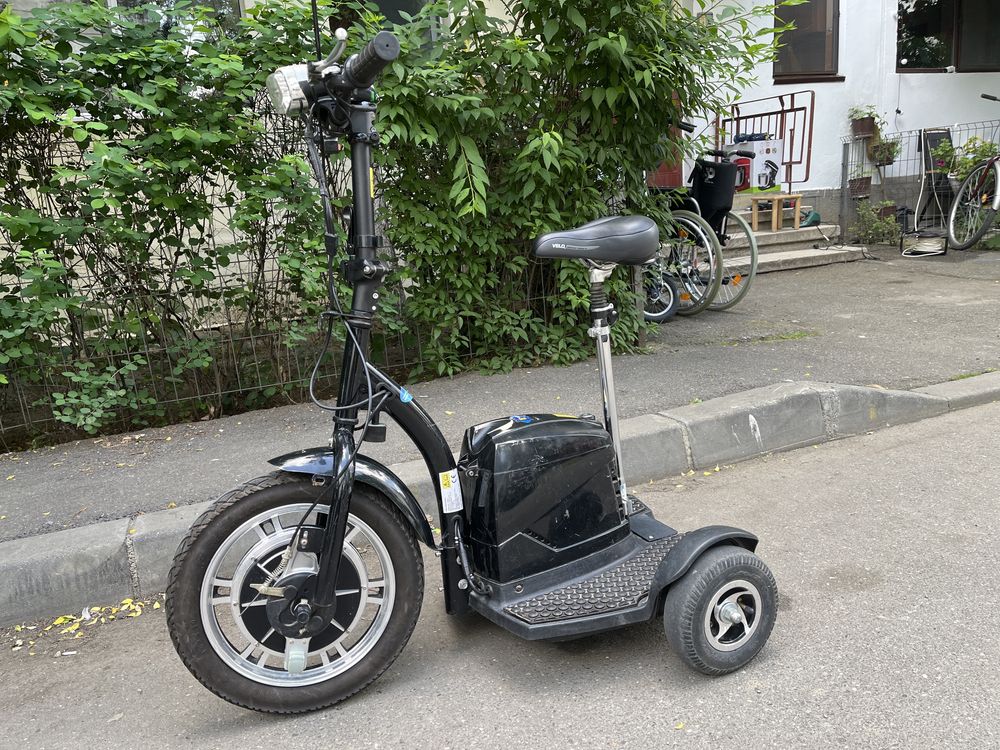 Carut scuter electric E-Lobil persoane cu dizabilitati sau recreere