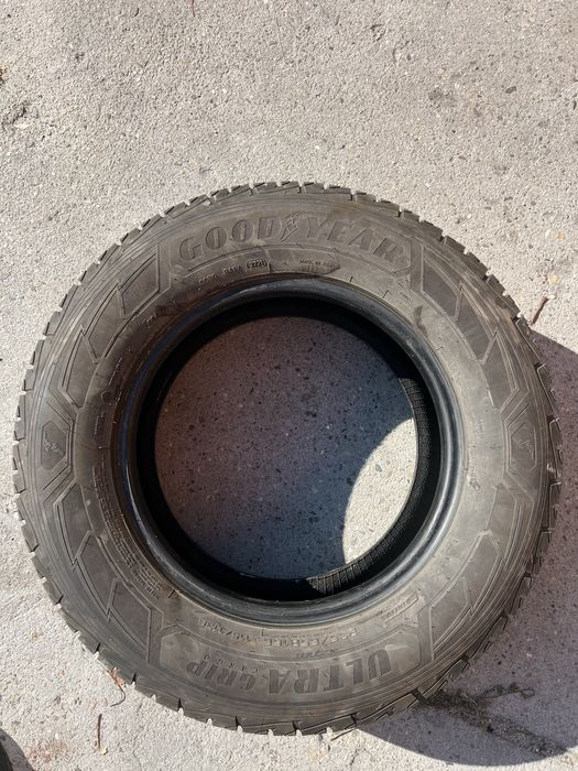 Гуми за бус 235/65/16 goodyear ultra grip
