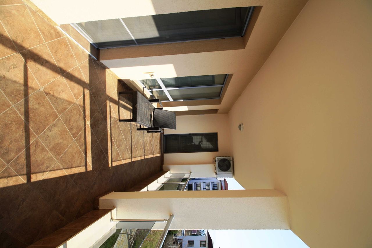 Продава се Тристаен апартамент в Бяла - 133 кв.м за 662 €/кв.м - Снимка #9