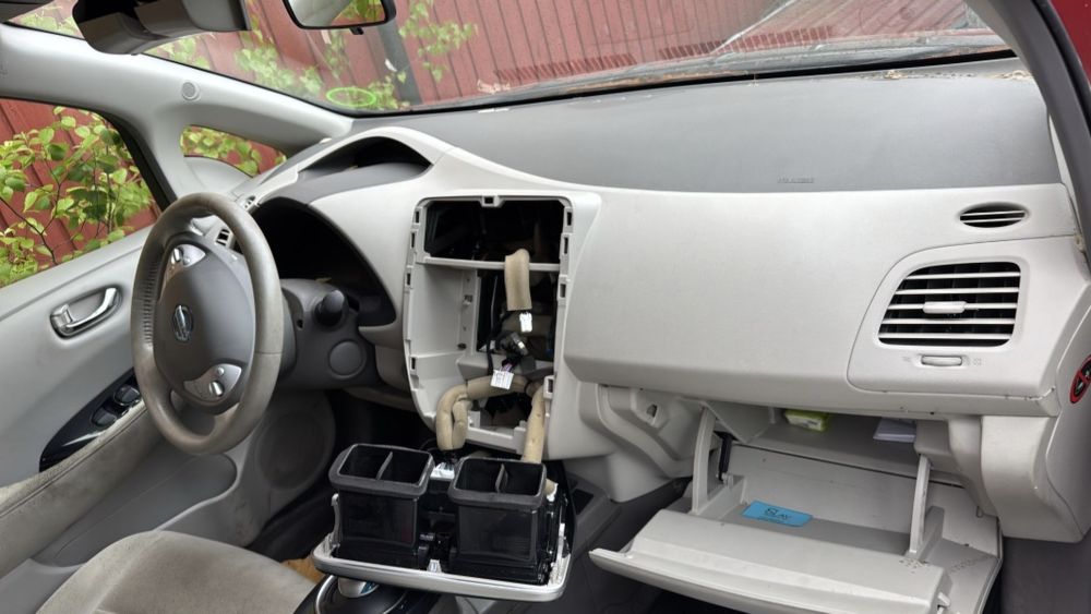 Piese Nissan Leaf 1. 2010-2016.