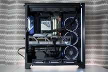 Custom Gaming PC Ryzen 7 7800X3D RTX 5080 64GB CL32 1TB Aorus X670E