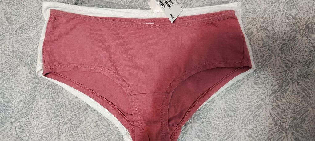 boxeri dama H& M  noi cu eticheta,mărimea XS,3 perechi!