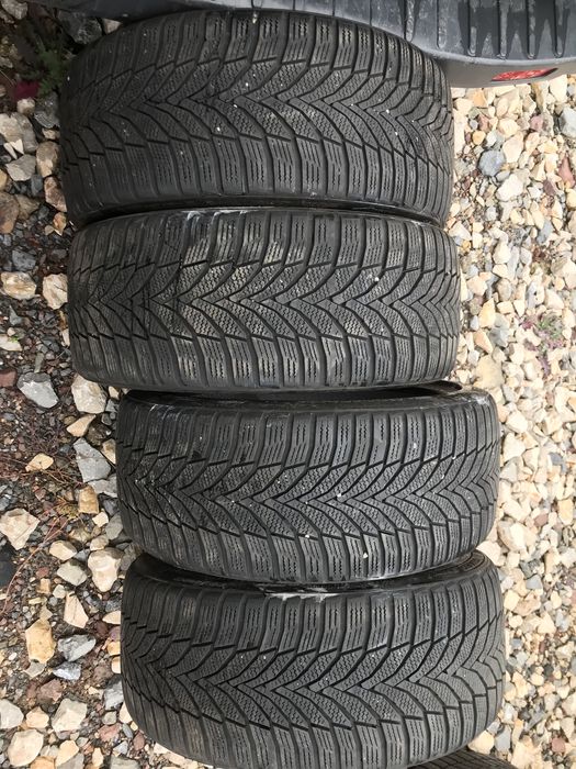 Зимни гуми 4бр.215/40R17