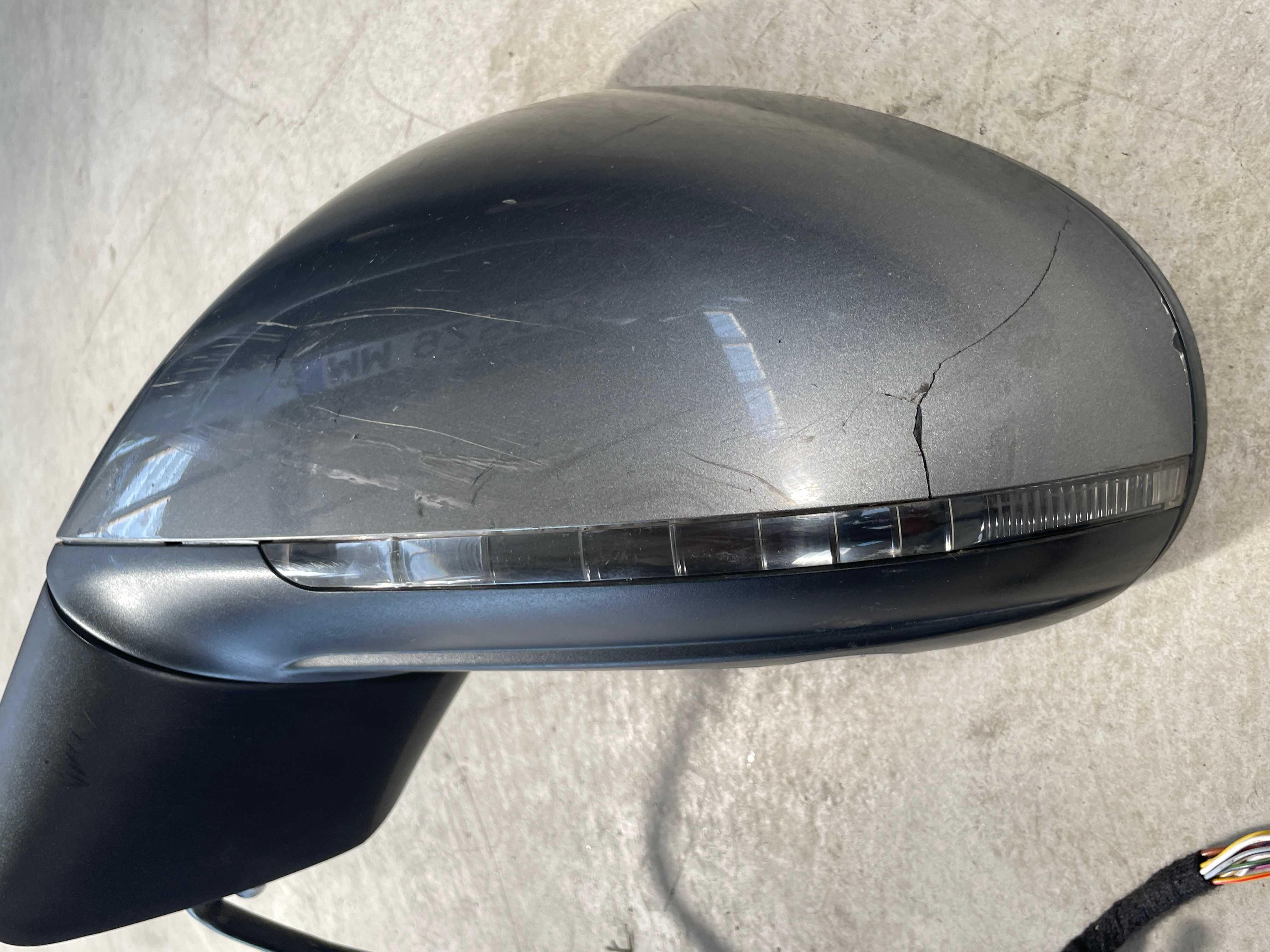 Oglinda stanga Vw Touareg 7P cu rabatare electrica cod 7P6857507M