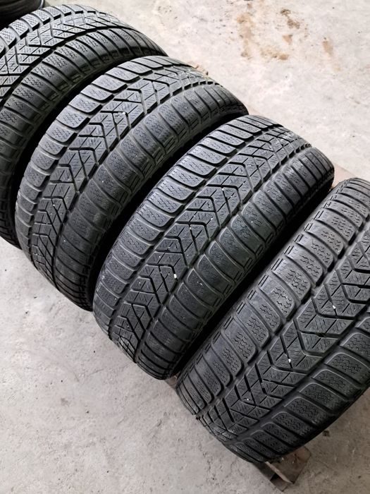 4 anvelope iarnă 225 40 r18 Pirelli
