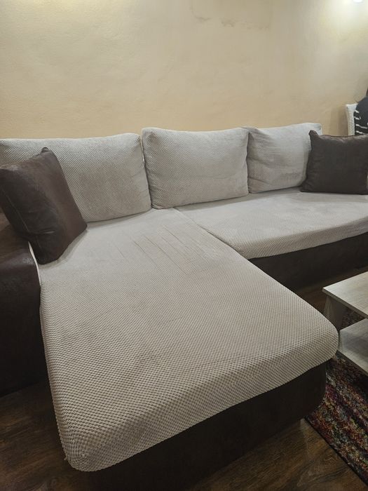 Разтегателен диван