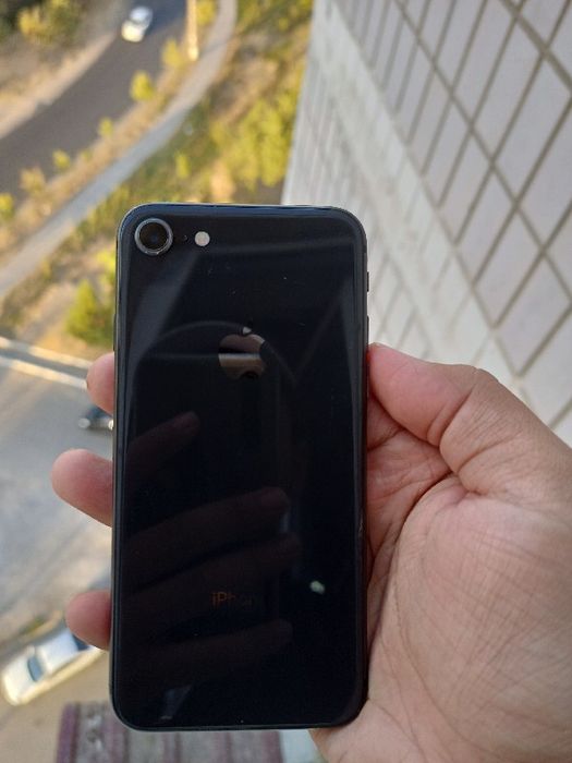 Iphone 8 sotiladi!