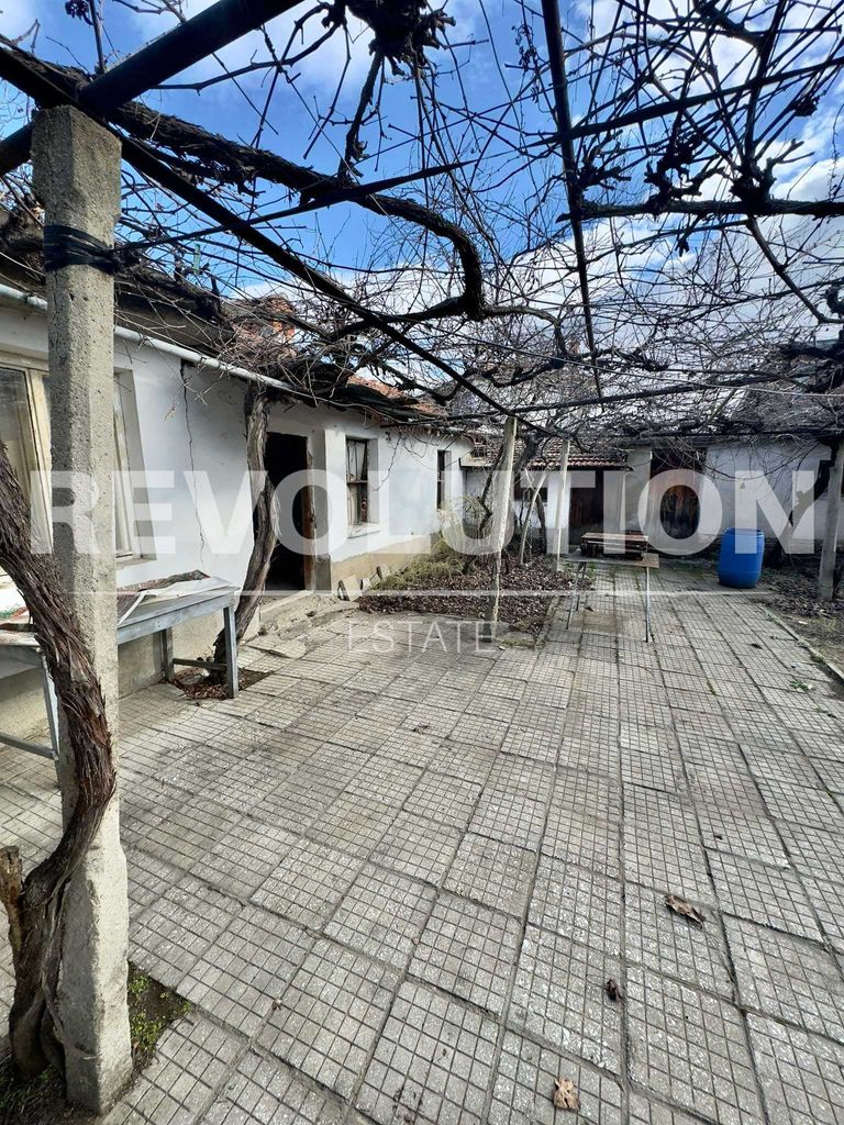 Продава се Къща в Пловдив, Център - 124 кв.м за 807 €/кв.м - Снимка #3