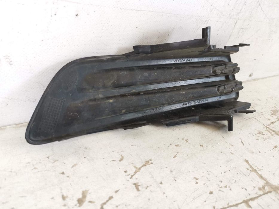 Ляв проекторен грил Ленд Роувър Дискавъри 4 / Lqv proektoren gril Land