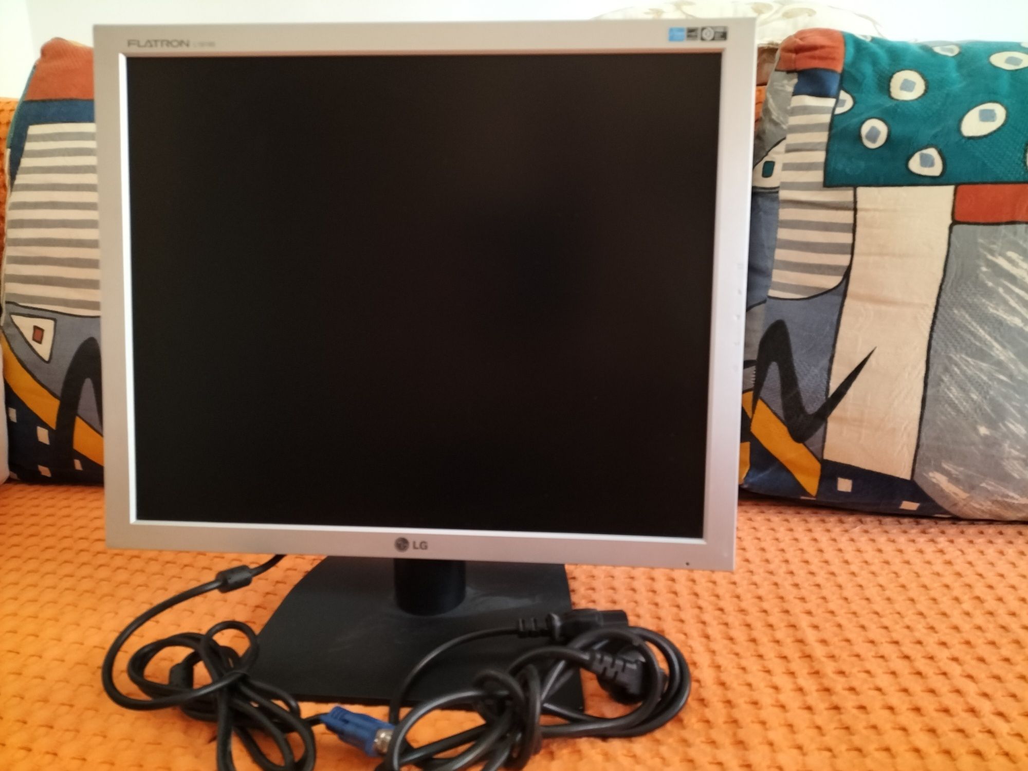 Monitor LG 19 inch