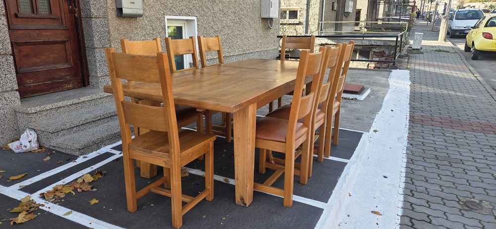 Масивна дъбовa  маса  за хранене с 8 столa