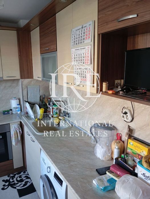 Продава се Тристаен апартамент в Варна, Младост 1 - 65 кв.м за 2462 €/кв.м - Снимка #10