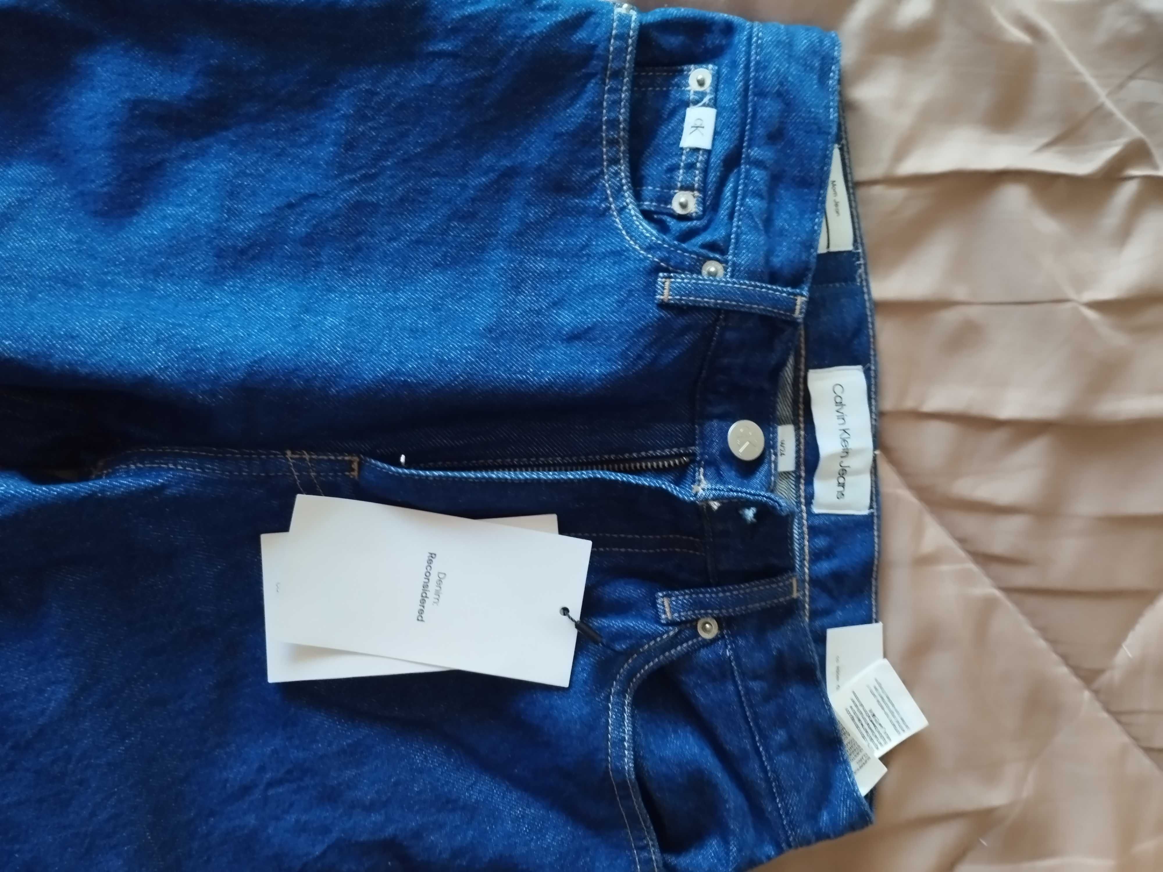 Дънки Calvin Klein mom