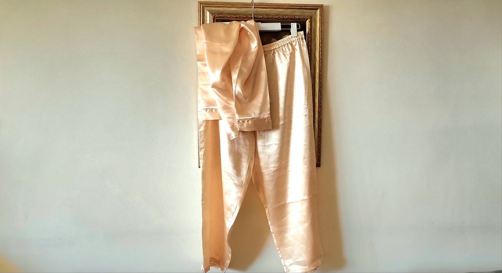 Pijama eleganta satinata Casaluna piersica