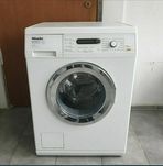 REDUCERE 400 LEI. Miele / import Germania.