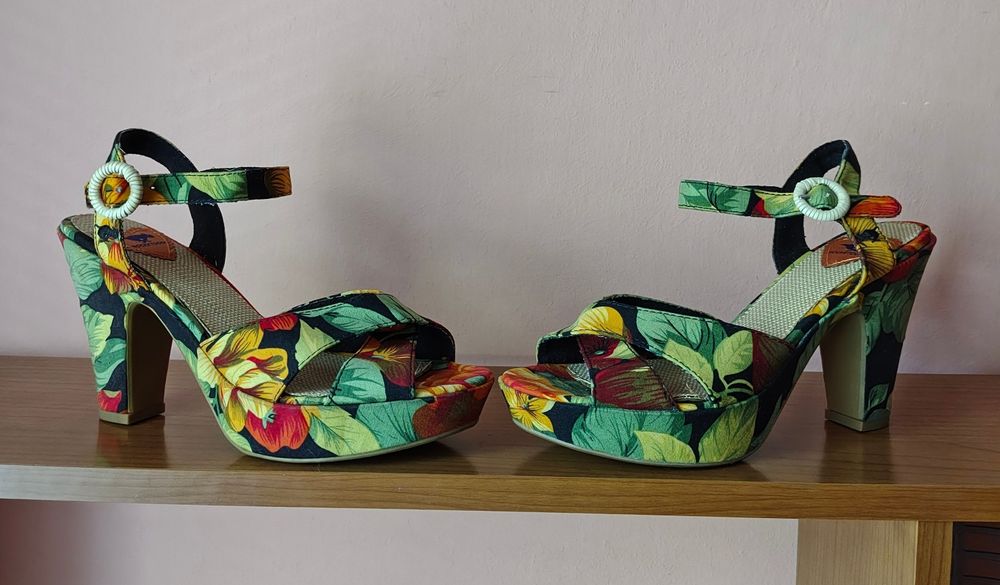 Sandale Rocket Dog mărimea 39