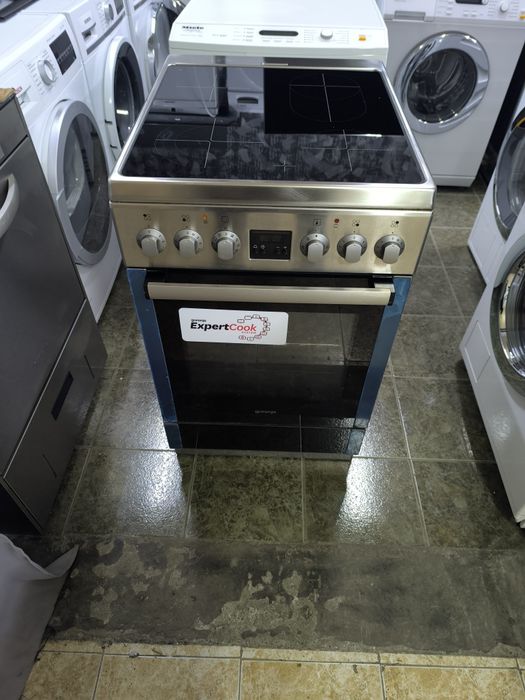 Свободностояща печка Gorenje E54V3-E7  с керамичен плот  чисто нова .