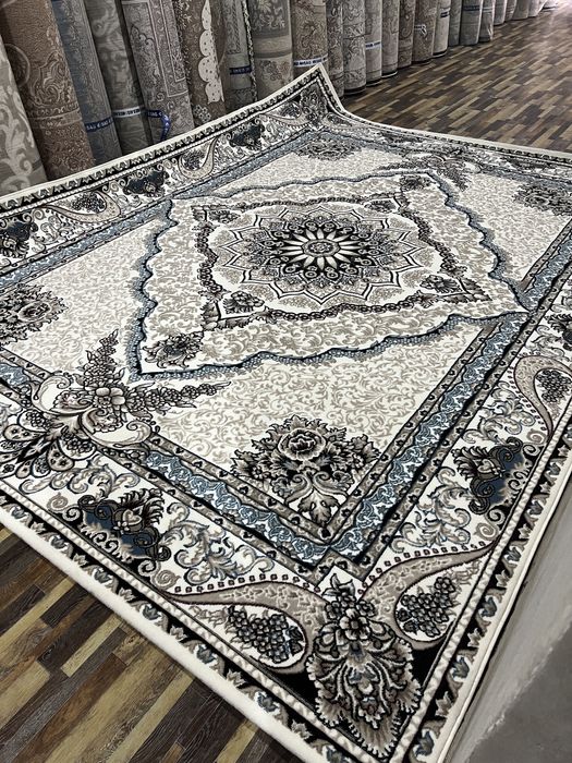 Uchga to’rt gilam sotiladi samarqand gilam optim narxlarda sag gilam