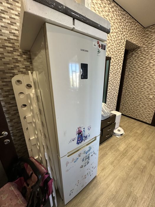 Продам холодильник самсунг