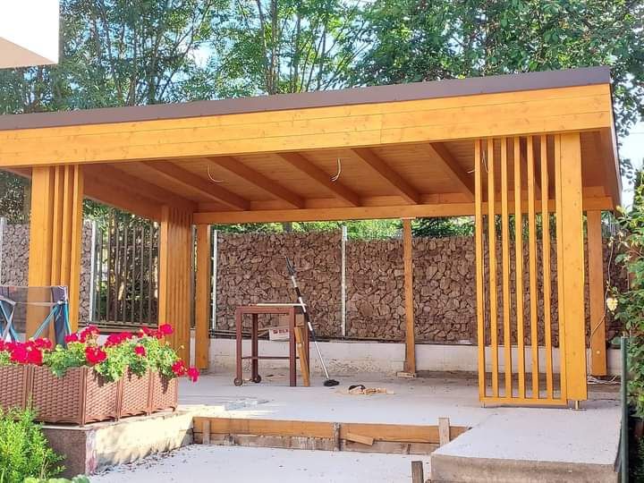 Cabane, foișoare, terase din lemn de calitate superioara