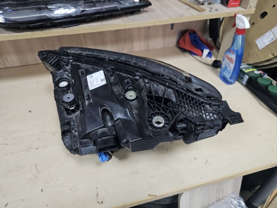 Десен фар Mercedes W214 desen far мерцедес 214 е класа