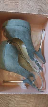 Туфли коралловые , туфли женские 37 р,женская обувь vitacci