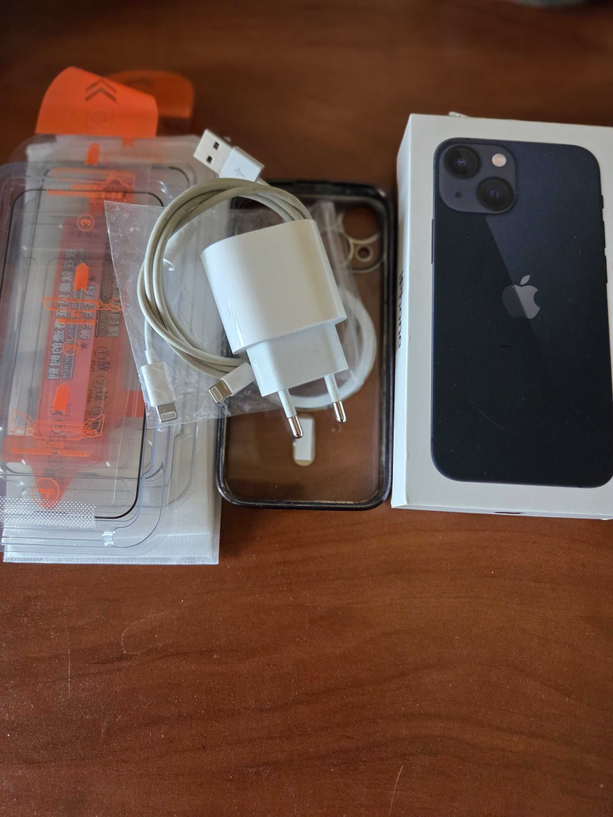 Продавам iPhone 13 Mini