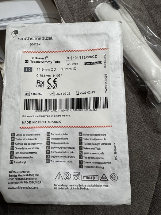 Трахеостомы Portex без манжетки ,размеры 7.5 и 8.0