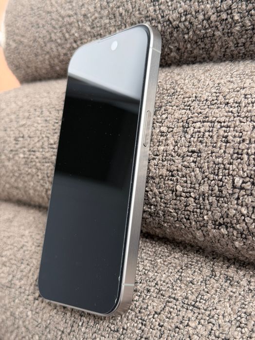 iPhone 15 Pro 256 GB в перфектно състояние