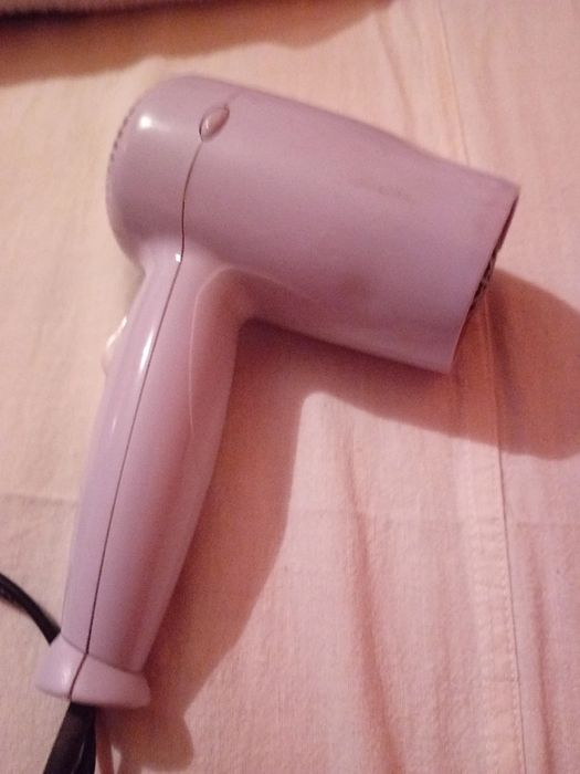 Сешоар Philips compact 1300