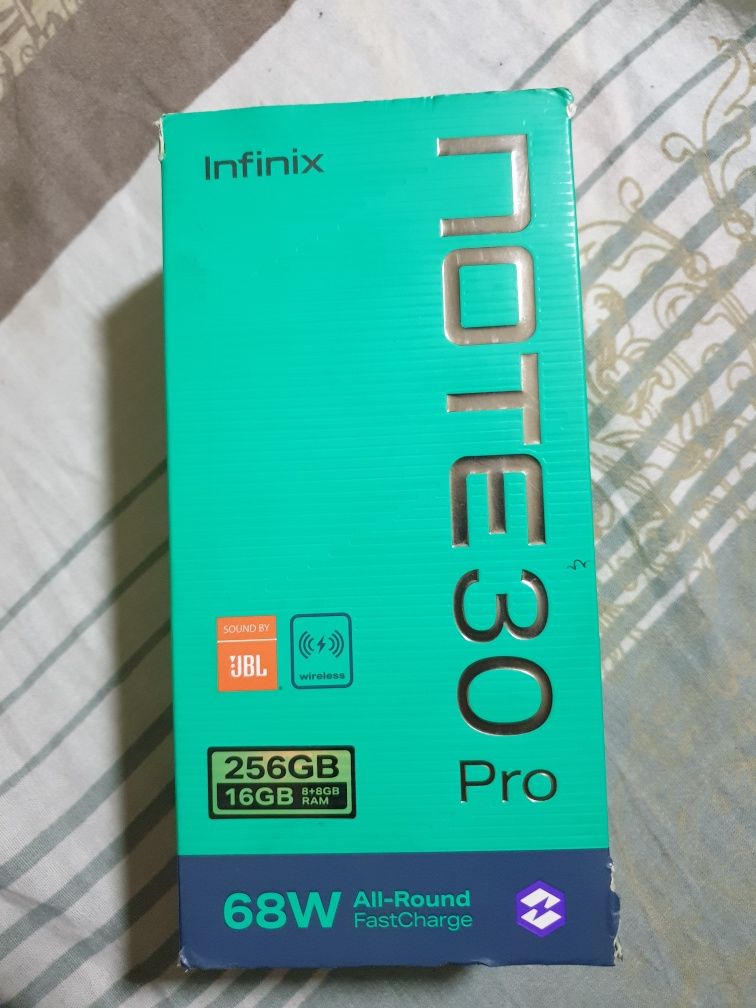 Infinix note 30 pro 256/8+8gb 68w 120hz