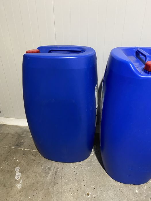 Пластмасови туби 30л и 65л и 20л